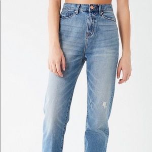 Urban Outfitters BDG mom jean in medium wash